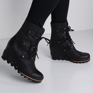 Sorel waterproof wedge bootie!